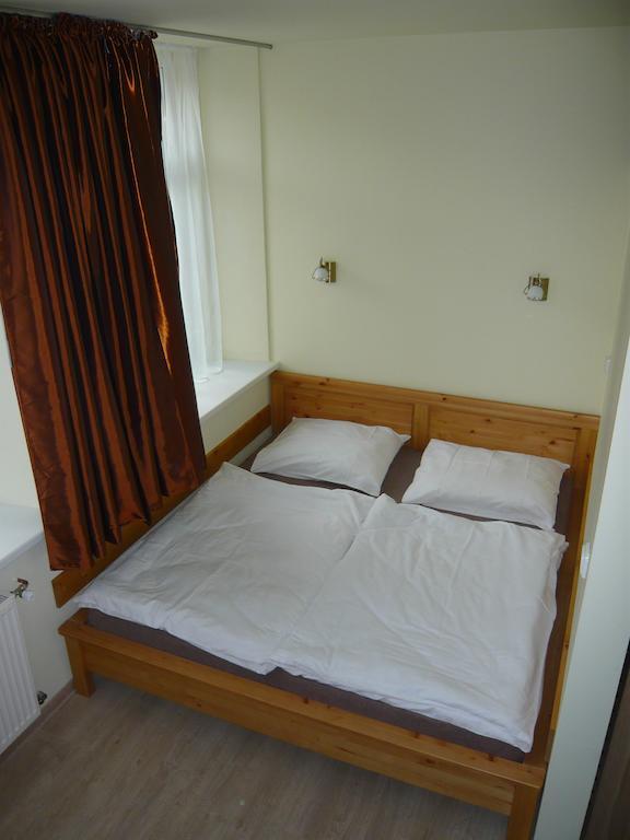 Apartmany Liska Mladé Buky Стая снимка